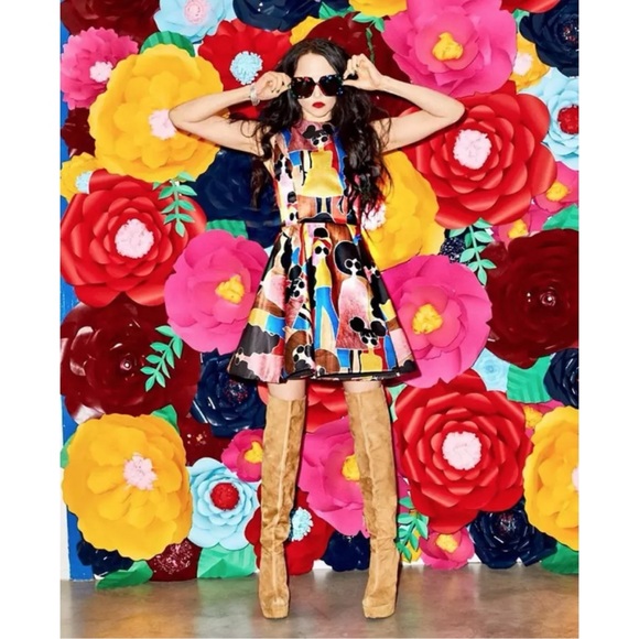 🎀SOLD🎀Alice + Olivia Stasia Stace Face Print Pleated Dress - Picture 2 of 10